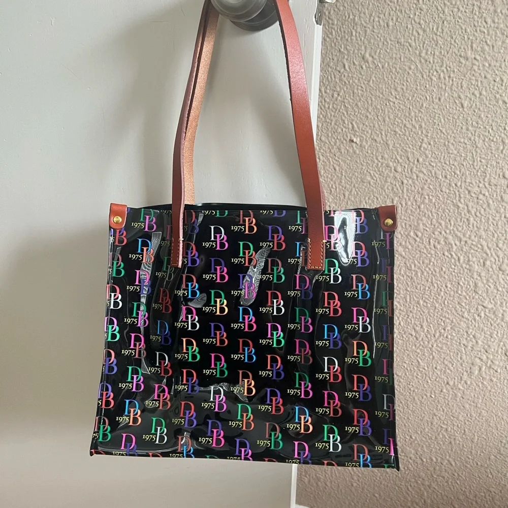 Dooney & Bourke set - Picture 7 of 16